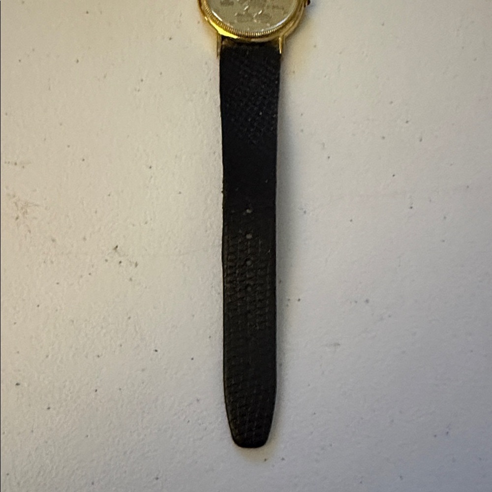 Vintage Lorus Disney Mickey Mouse Watch Original Leather Strap - Works! - Picture 4 of 10